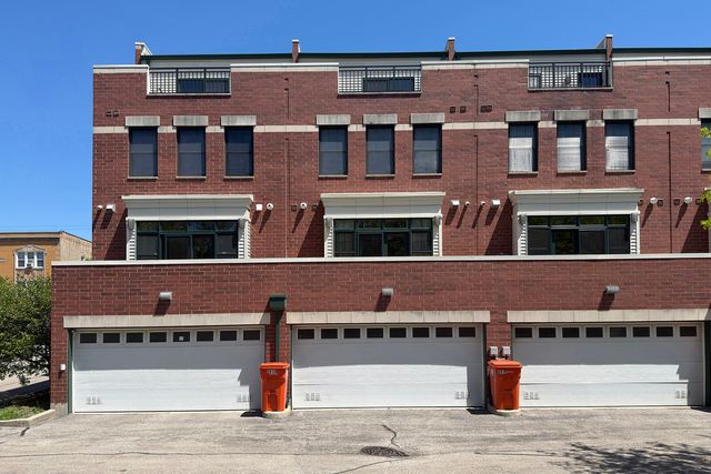 5910 N Northwest Highway 5910, Chicago, IL 60631