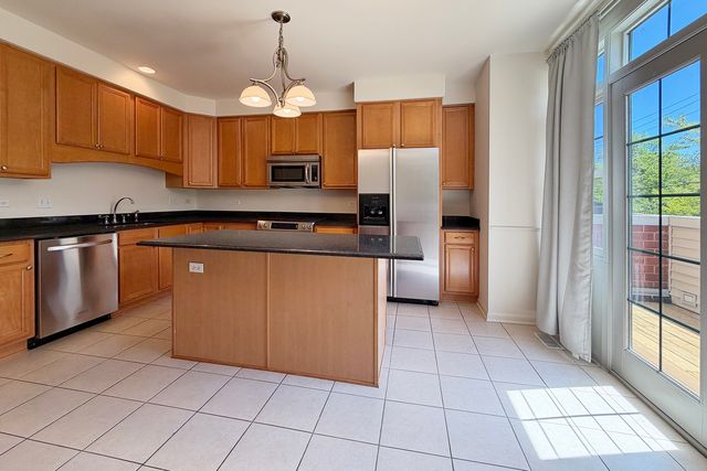 5910 N Northwest Highway 5910, Chicago, IL 60631