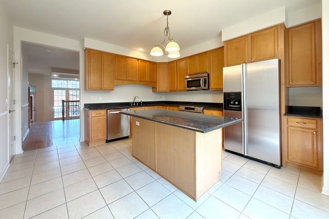 5910 N Northwest Highway 5910, Chicago, IL 60631
