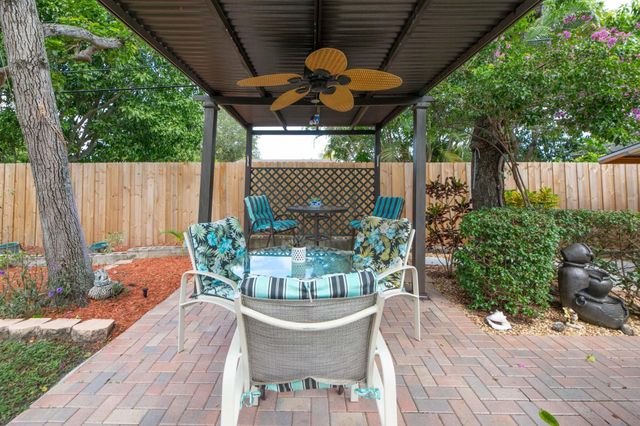249 NE 43rd Street, Deerfield Beach, FL 33064