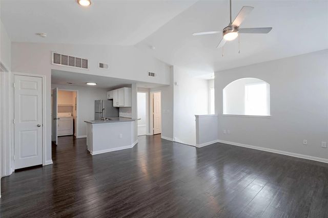 12215 Hunters Chase DR N-7202N, Austin, TX 78729