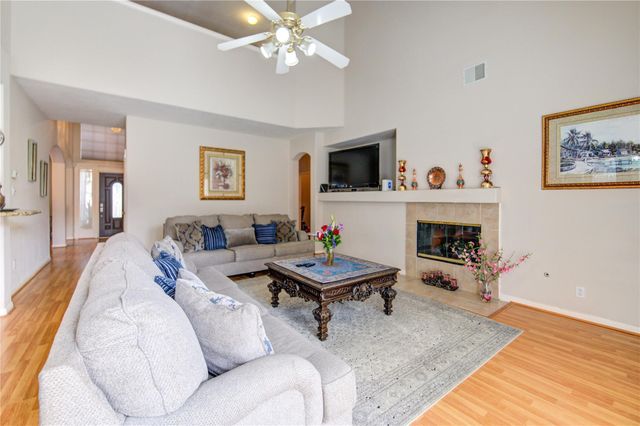 2715 Kimbleton Court, Houston, TX 77082