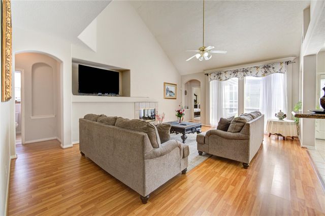 2715 Kimbleton Court, Houston, TX 77082