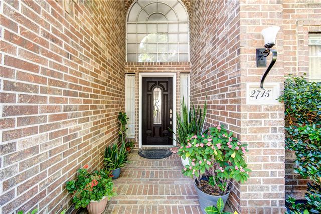 2715 Kimbleton Court, Houston, TX 77082