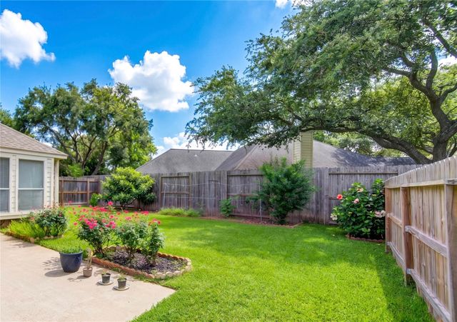 2715 Kimbleton Court, Houston, TX 77082
