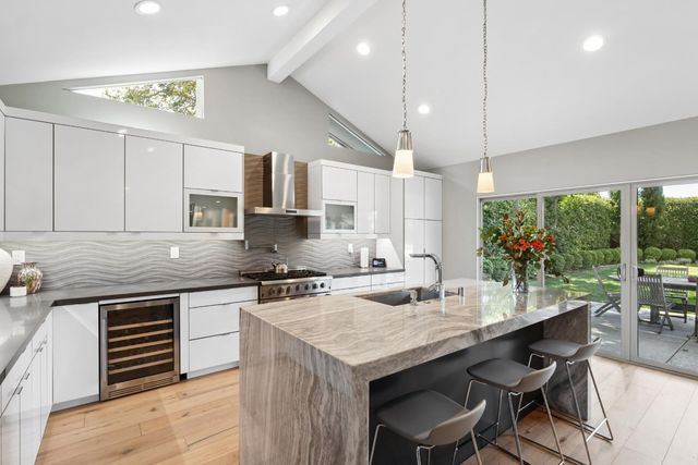 1609 Gary Way, Carmichael, CA 95608