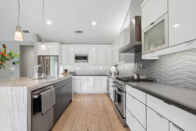 1609 Gary Way, Carmichael, CA 95608