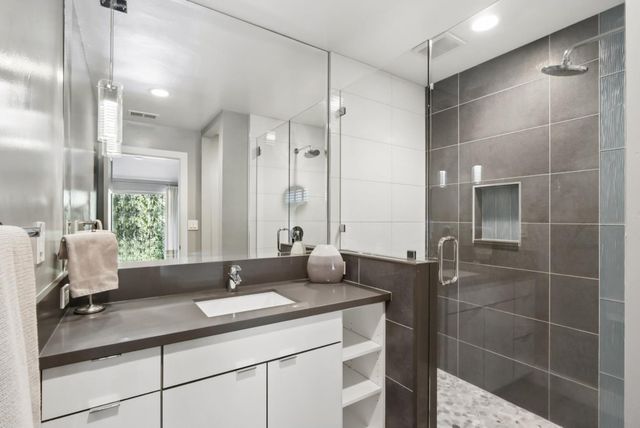 1609 Gary Way, Carmichael, CA 95608