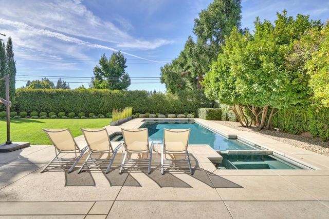 1609 Gary Way, Carmichael, CA 95608