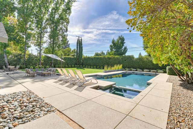1609 Gary Way, Carmichael, CA 95608