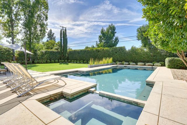 1609 Gary Way, Carmichael, CA 95608