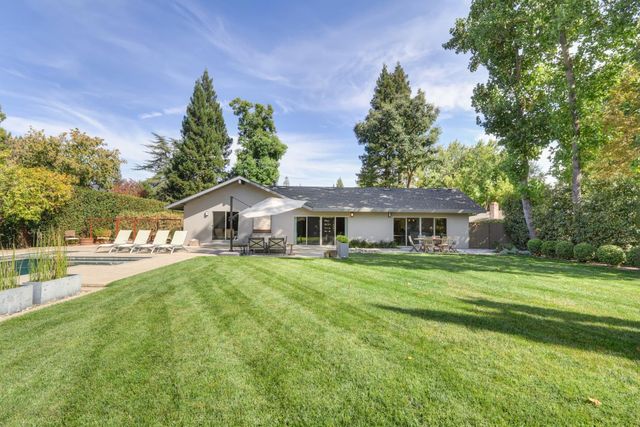 1609 Gary Way, Carmichael, CA 95608