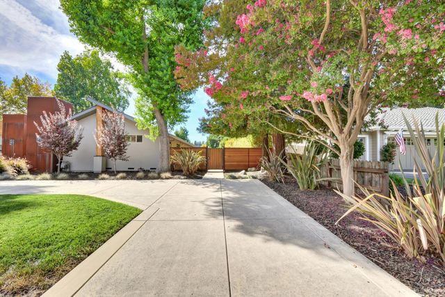1609 Gary Way, Carmichael, CA 95608