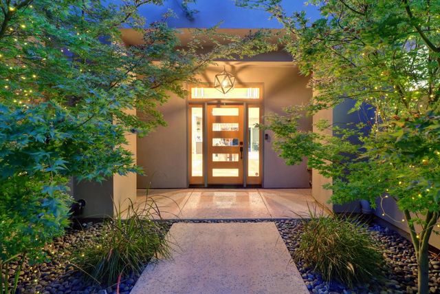 1609 Gary Way, Carmichael, CA 95608