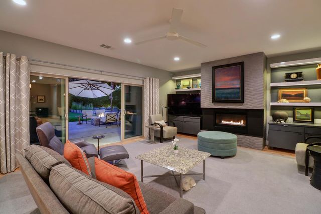 1609 Gary Way, Carmichael, CA 95608