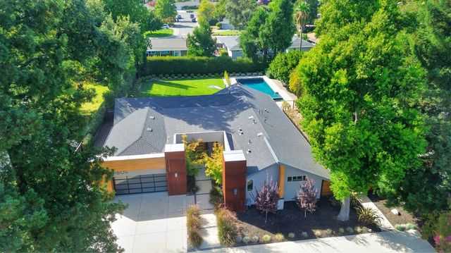 1609 Gary Way, Carmichael, CA 95608