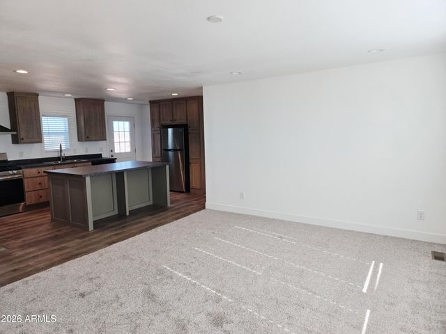 33027 W Cambridge Avenue, Tonopah, AZ 85354