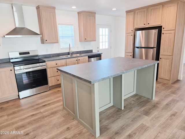 33027 W Cambridge Avenue, Tonopah, AZ 85354