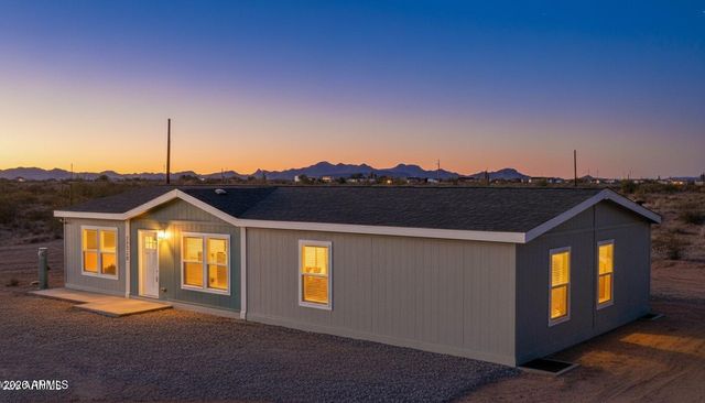 33027 W Cambridge Avenue, Tonopah, AZ 85354