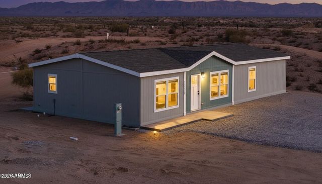 33027 W Cambridge Avenue, Tonopah, AZ 85354