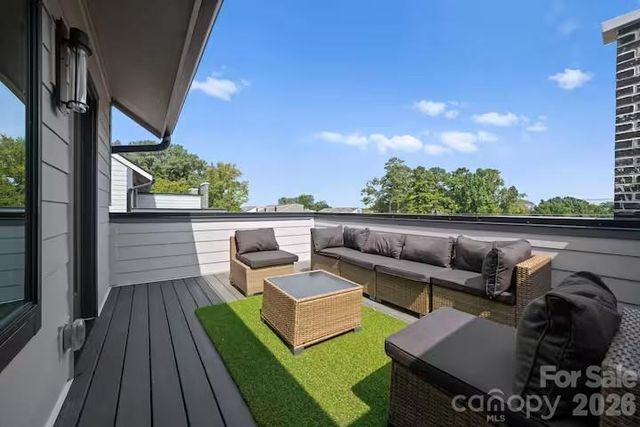 223 Freeland Lane, Charlotte, NC 28217