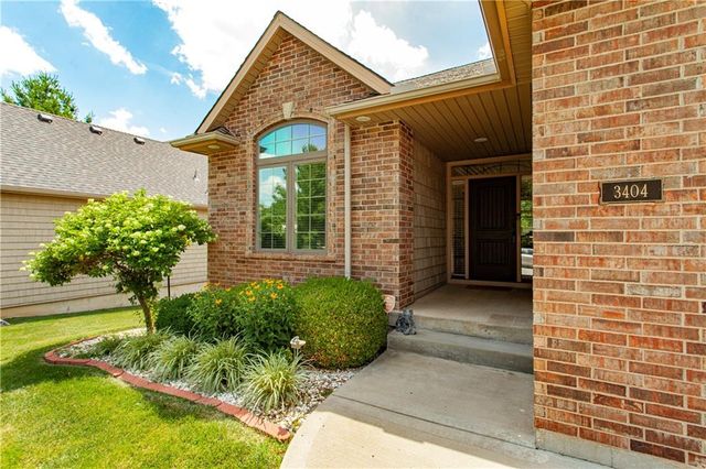 3404 S Wood Avenue, Blue Springs, MO 64015