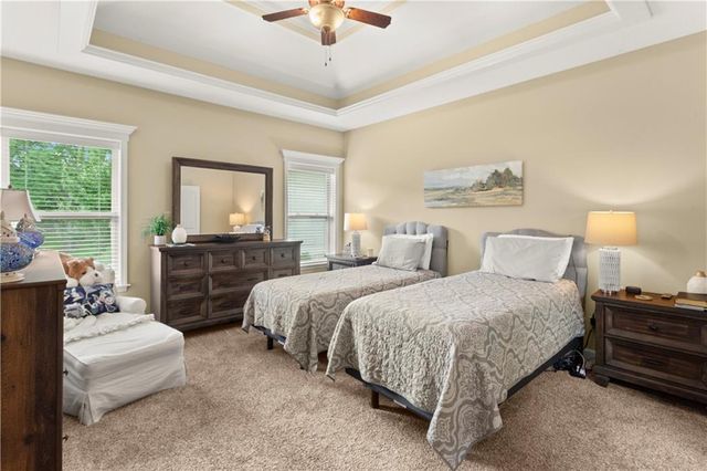 3404 S Wood Avenue, Blue Springs, MO 64015