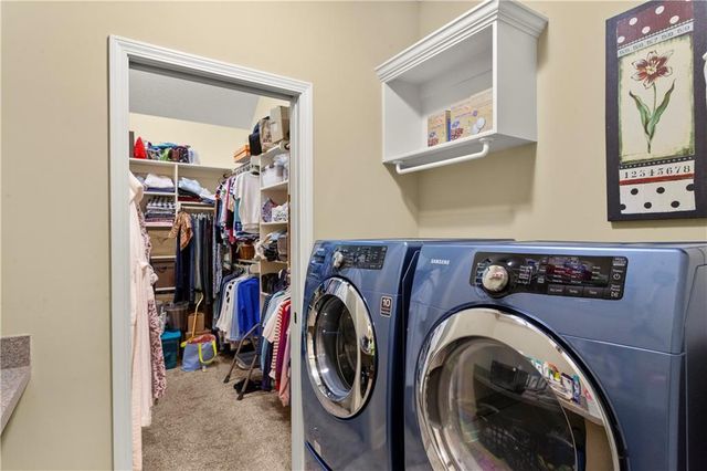 3404 S Wood Avenue, Blue Springs, MO 64015