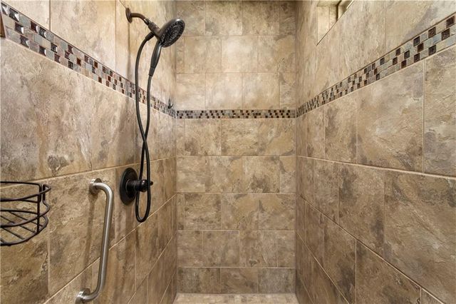 3404 S Wood Avenue, Blue Springs, MO 64015