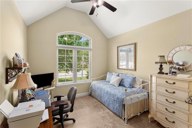 3404 S Wood Avenue, Blue Springs, MO 64015