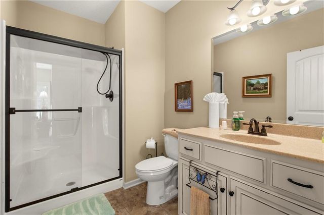 3404 S Wood Avenue, Blue Springs, MO 64015