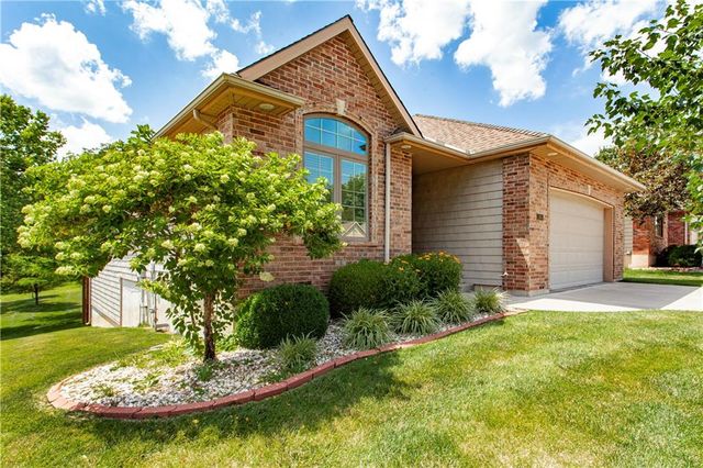 3404 S Wood Avenue, Blue Springs, MO 64015