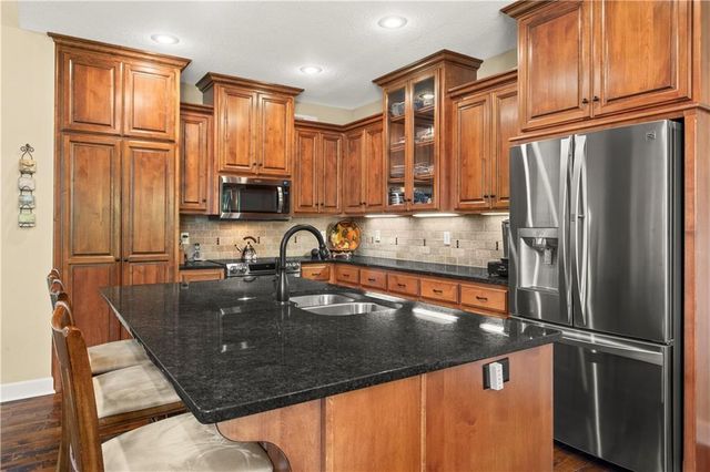 3404 S Wood Avenue, Blue Springs, MO 64015