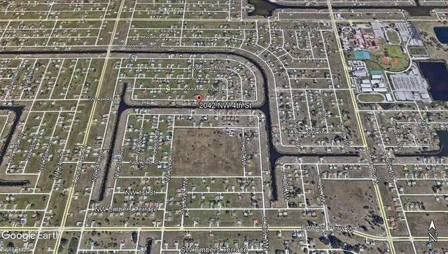 2042 NW 4TH STREET, Cape Coral, FL 33993