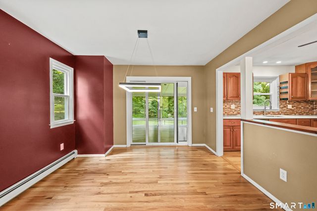 8 Fleetwood Drive, New Fairfield, CT 06812