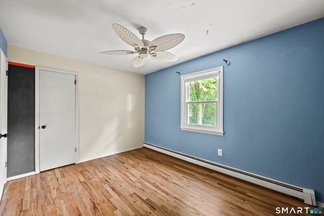 8 Fleetwood Drive, New Fairfield, CT 06812