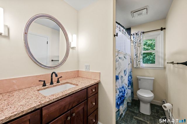 8 Fleetwood Drive, New Fairfield, CT 06812