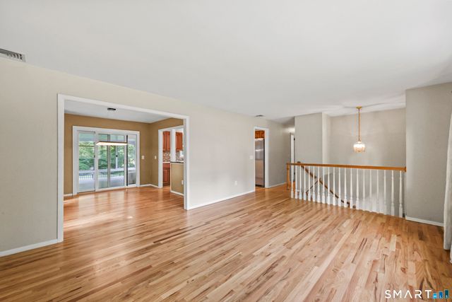 8 Fleetwood Drive, New Fairfield, CT 06812