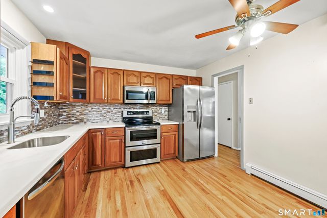 8 Fleetwood Drive, New Fairfield, CT 06812