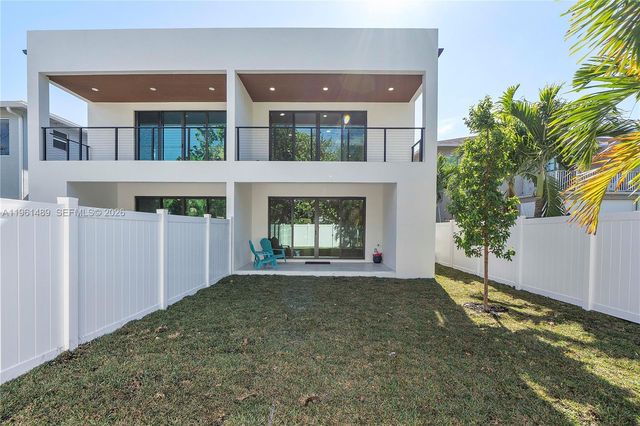 701 SW 17th Street, Fort Lauderdale, FL 33315