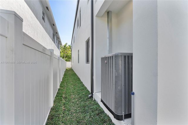 701 SW 17th Street, Fort Lauderdale, FL 33315