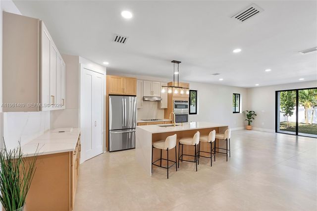 701 SW 17th Street, Fort Lauderdale, FL 33315