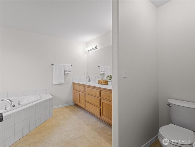 181 Marty Loop, Woodland, WA 98674