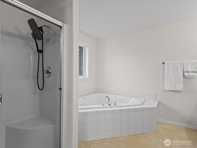 181 Marty Loop, Woodland, WA 98674