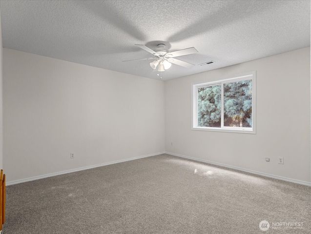 181 Marty Loop, Woodland, WA 98674