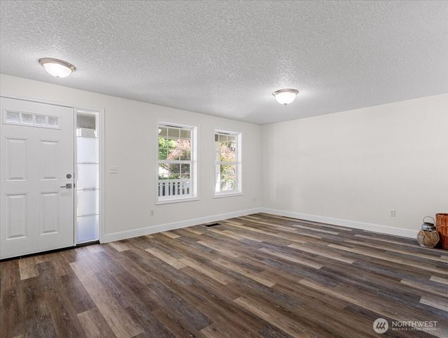 181 Marty Loop, Woodland, WA 98674