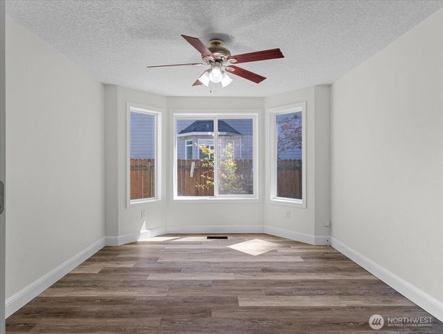 181 Marty Loop, Woodland, WA 98674