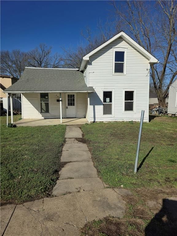 604 S Market Street, Holden, MO 64040