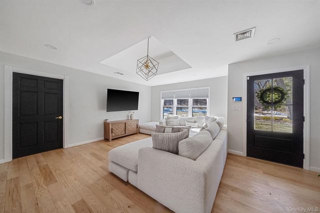 17 Fairway Drive, Manorville, NY 11949