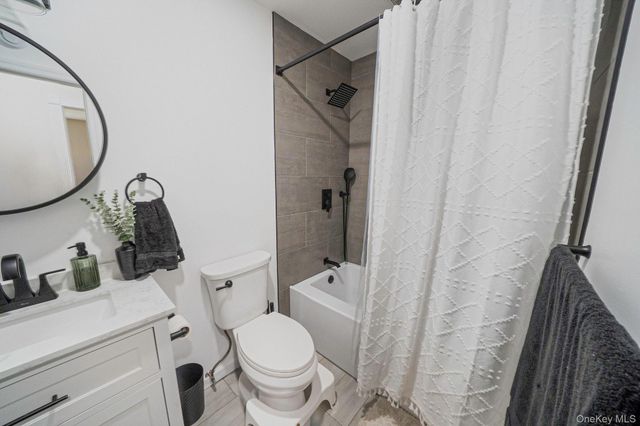 17 Fairway Drive, Manorville, NY 11949